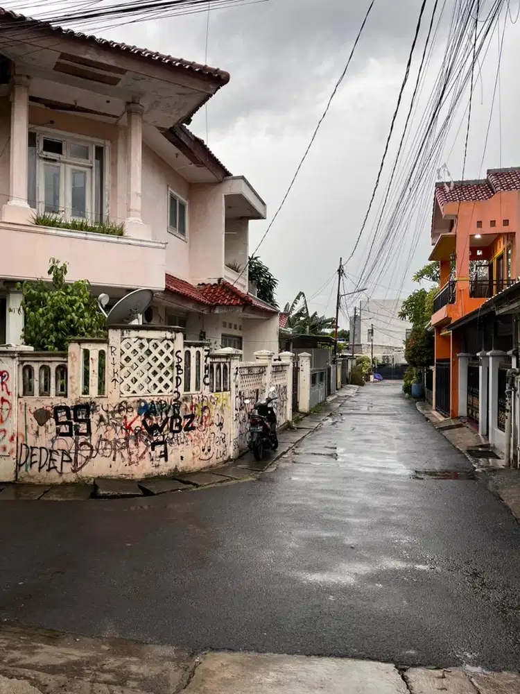 RUMAH HOOK Pesanggrahan ulujami dekat bintaro, cipulir, tanah kusir