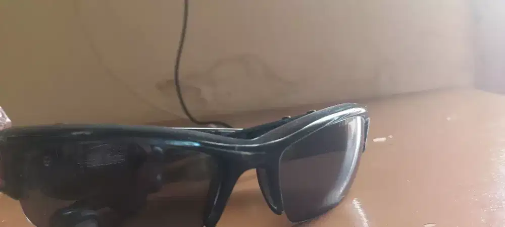 Oakley kacamata official (resmi)