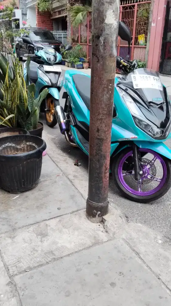 Velg delkevic cnd bintang laut ban Michellin moto GP pemakaian 1 bulan