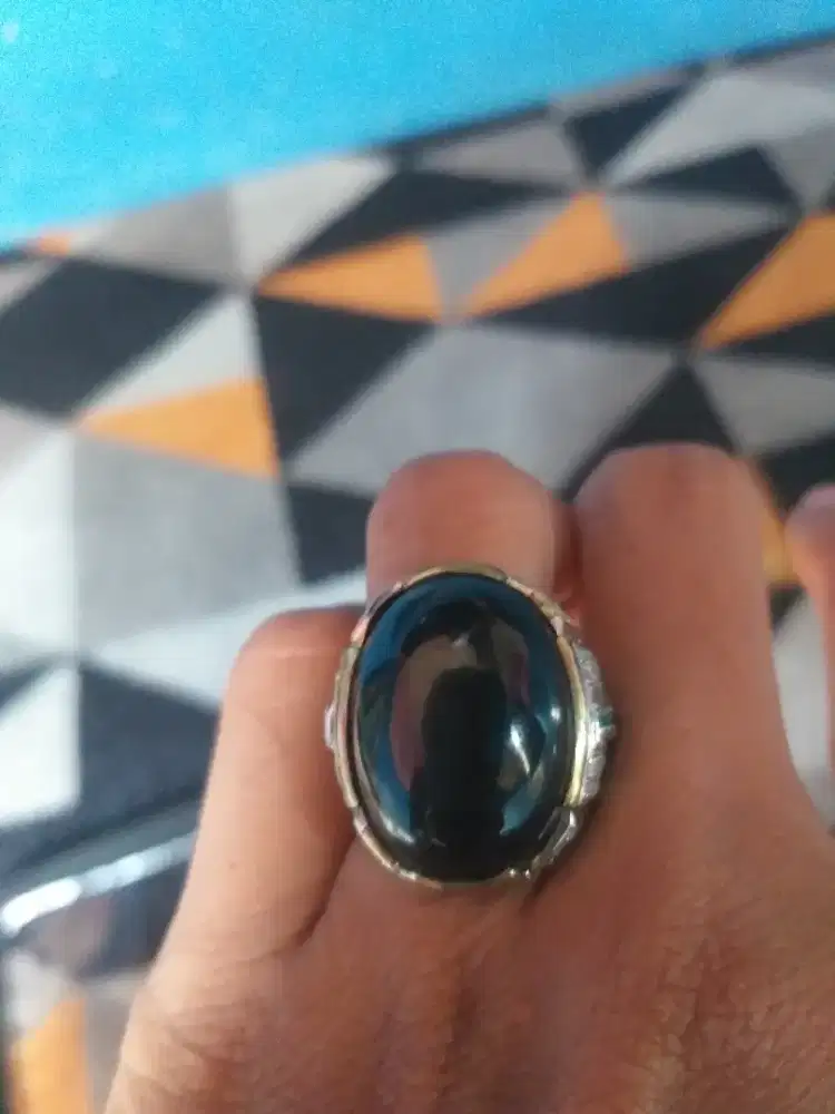 Batu bacan hitam
