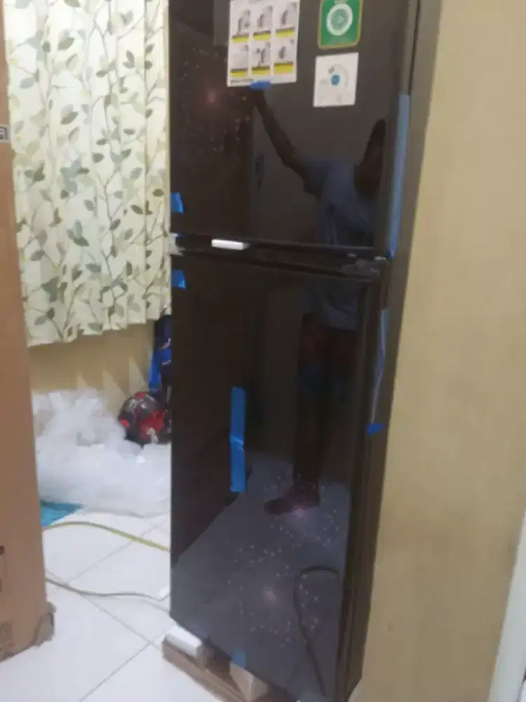 kulkas Sharp shine 2 pintu