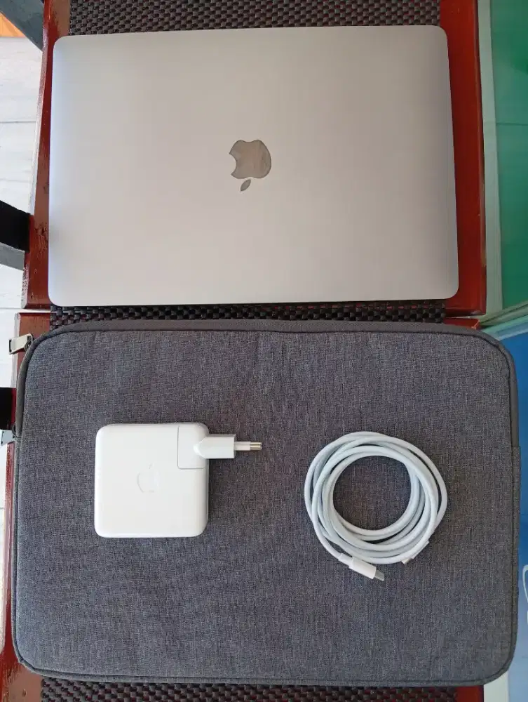 MacBook Air M1 13 16/256 iBox