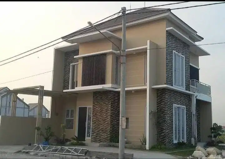 DISEWAKAN RUMAH Perum Bella Casa Village Gresik FULL FURNISH