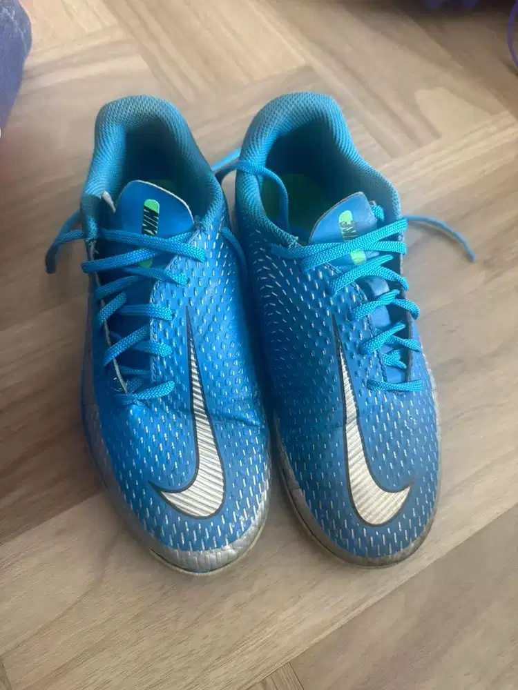 Separu futsal nike anak size 34