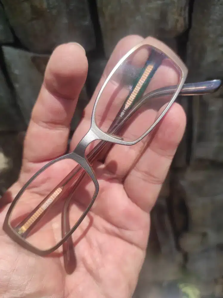 Antik kacamata baca merk Hugo boss orisinil mulus tinggal ganti lensa