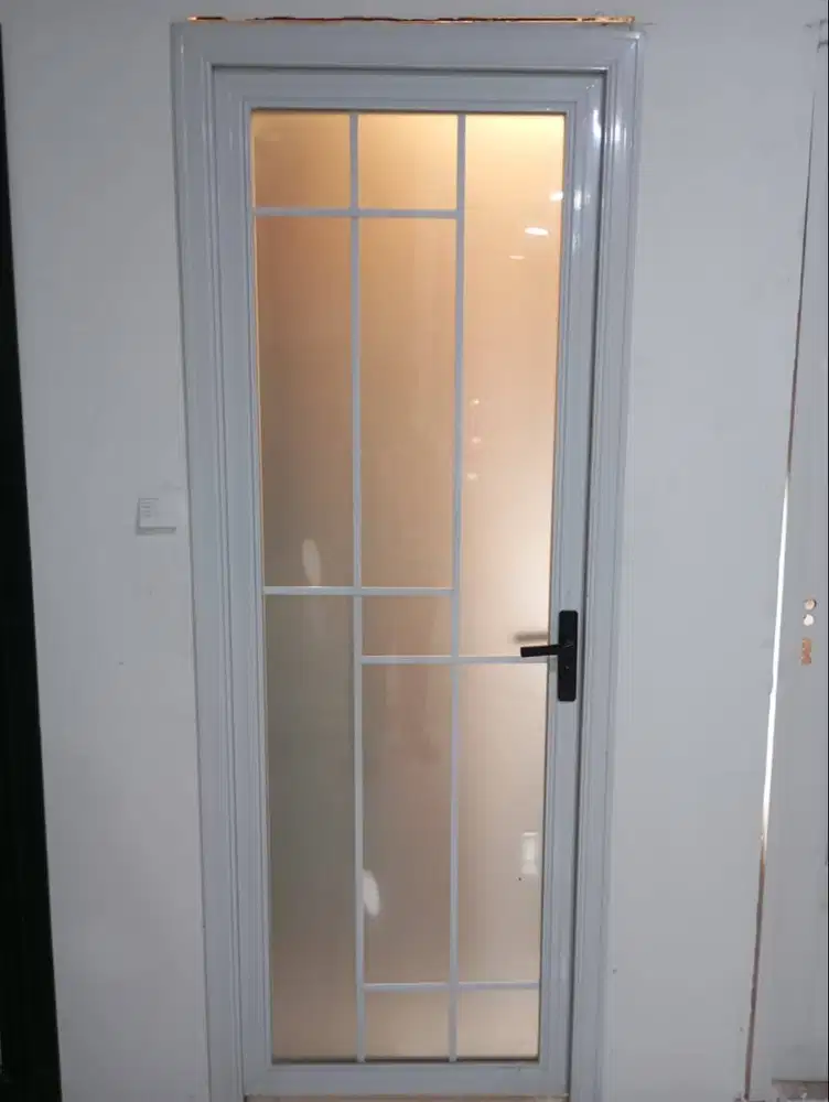 PINTU ALUMUNIUM ODI DOOR FAM 06