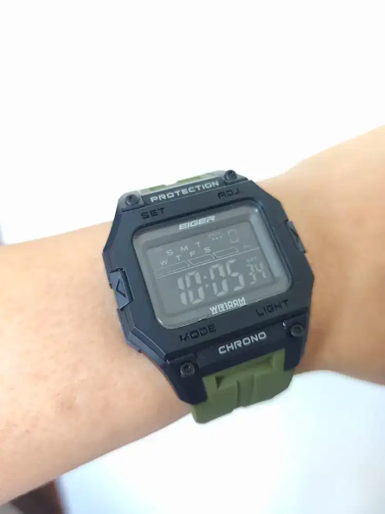 Jual jam EIGER KARLSKOGA bekas seken masih mulus sekali kayak baru..