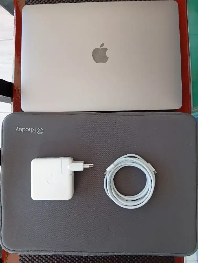 MacBook Pro M1 13 16/256 iBox