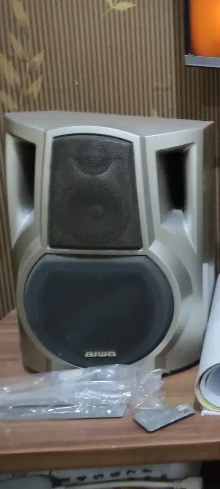 Di jual speaker aiwa