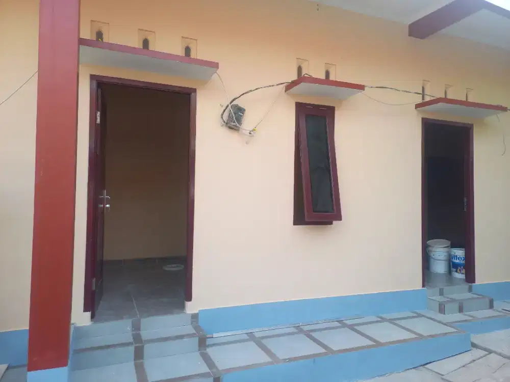 DI KONTRAKAN RUMAH & PETAKAN AC 1 & 2 KAMAR UTAN KAYU MATRAMAN BULANAN