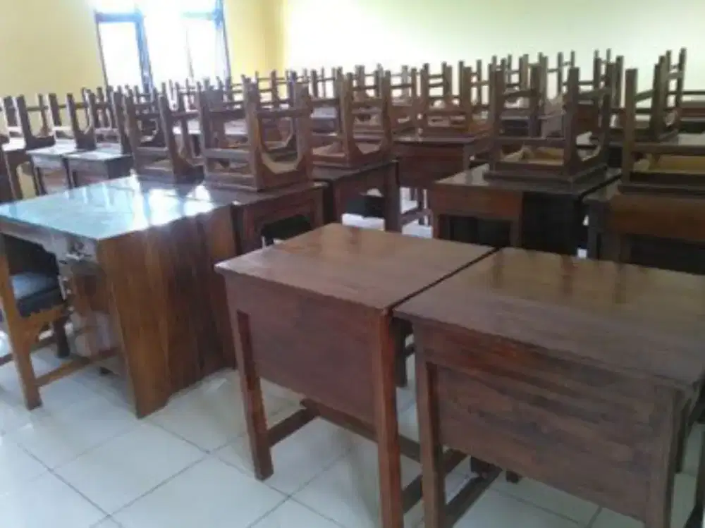 Meja kursi set sekolah
