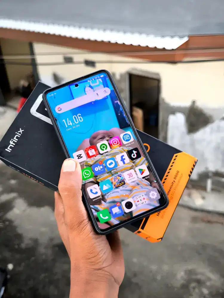 Infinik gt 10 pro mulus NFC amoled 8+8/256gb siap pake