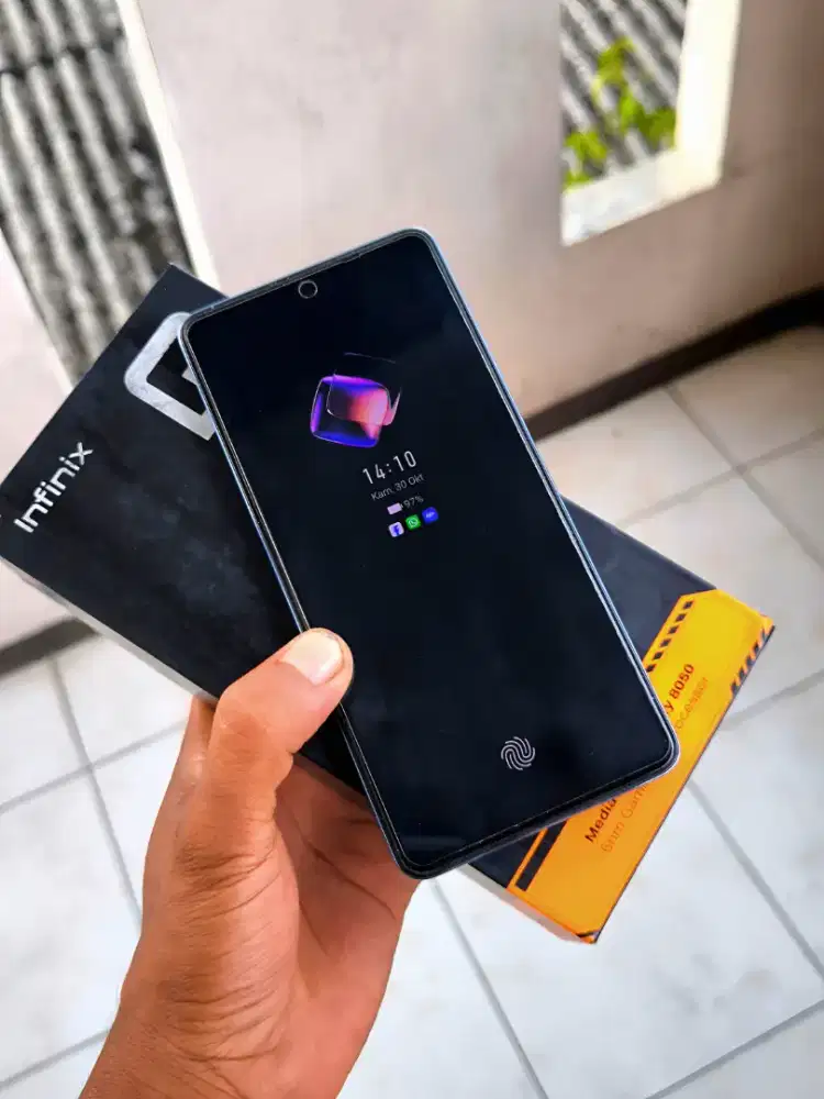 Infinik gt 10 pro mulus NFC amoled 8+8/256gb siap pake