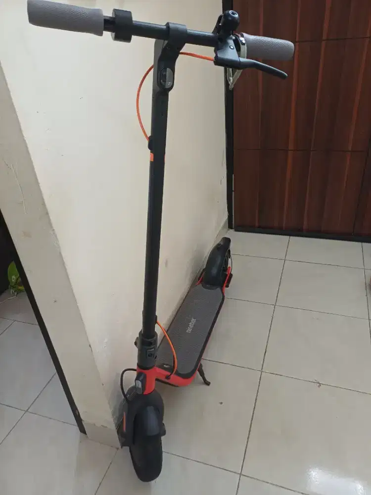 Skuter Segway Ninebot KickScooter D28