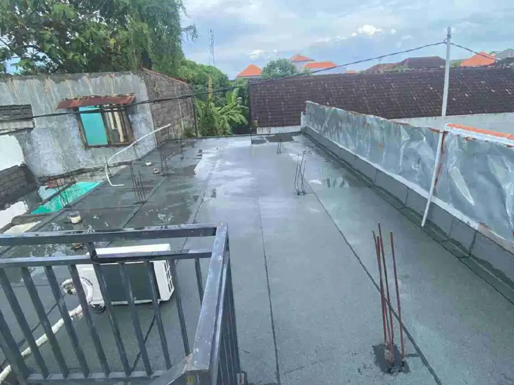 DIJUAL RUMAH LANTAI 2 LOKASI JALAN RAYA TUBAN BADUNG