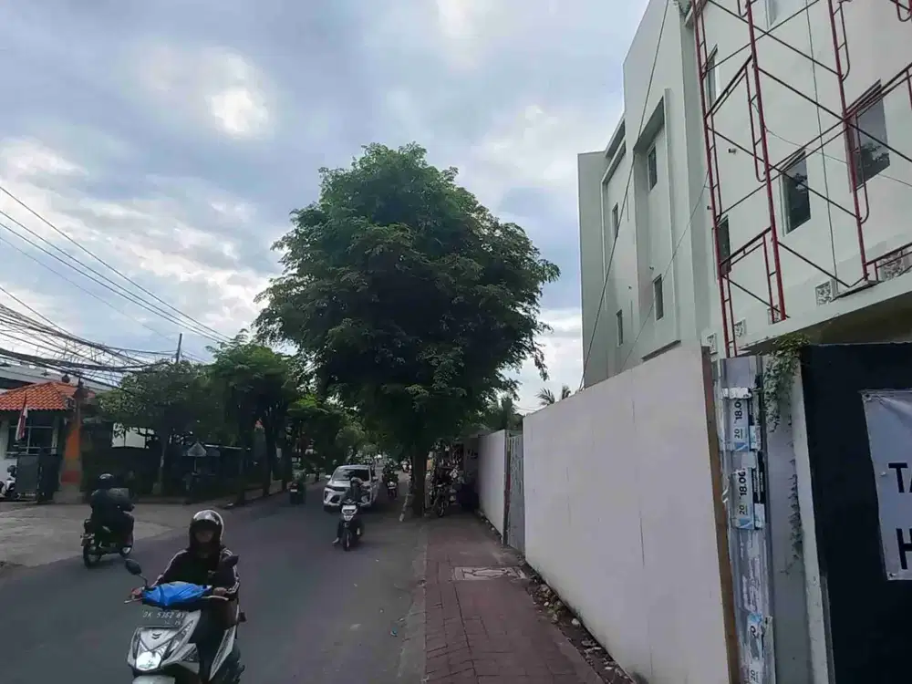 Tanah Jalan Raya Canggu Kerobokan