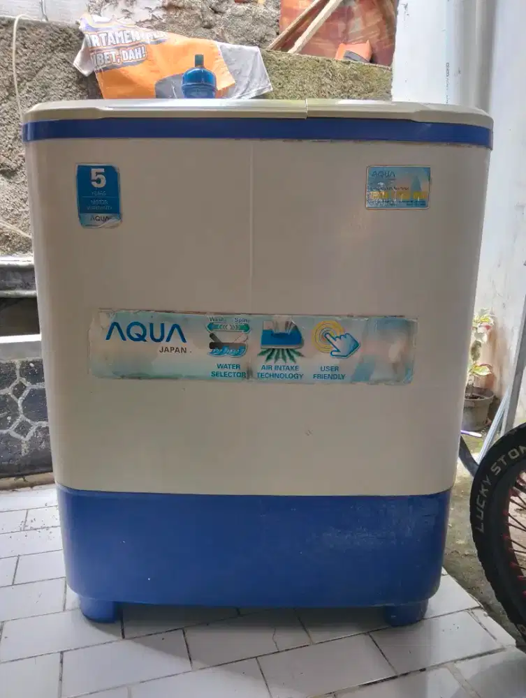 Dijual mesin cuci bekas, merk Aqua seri QW-771XT