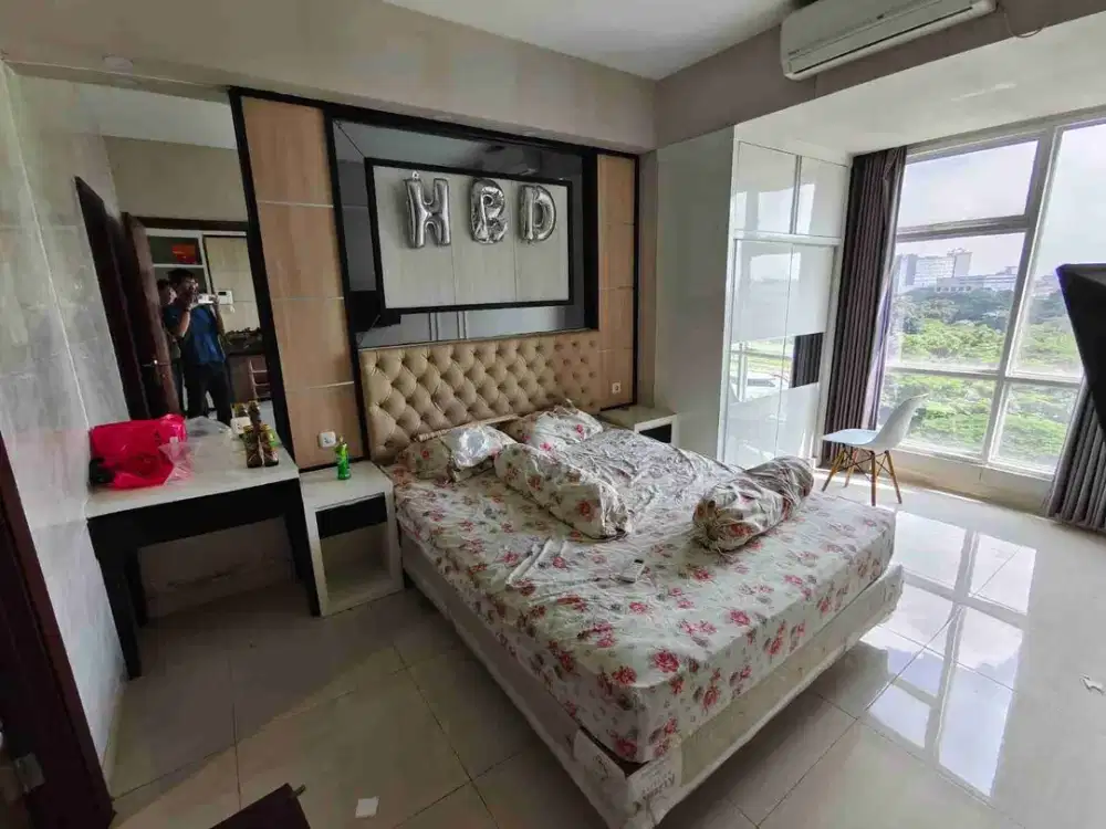 Grand Sungkono lagoon 1 BR view lagoon Furnish dekat ciputra world pakuwon
