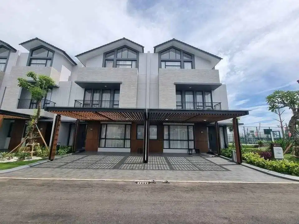 Rumah Modern Dengan Attic Room Di Summarecon Mutiara Makassar