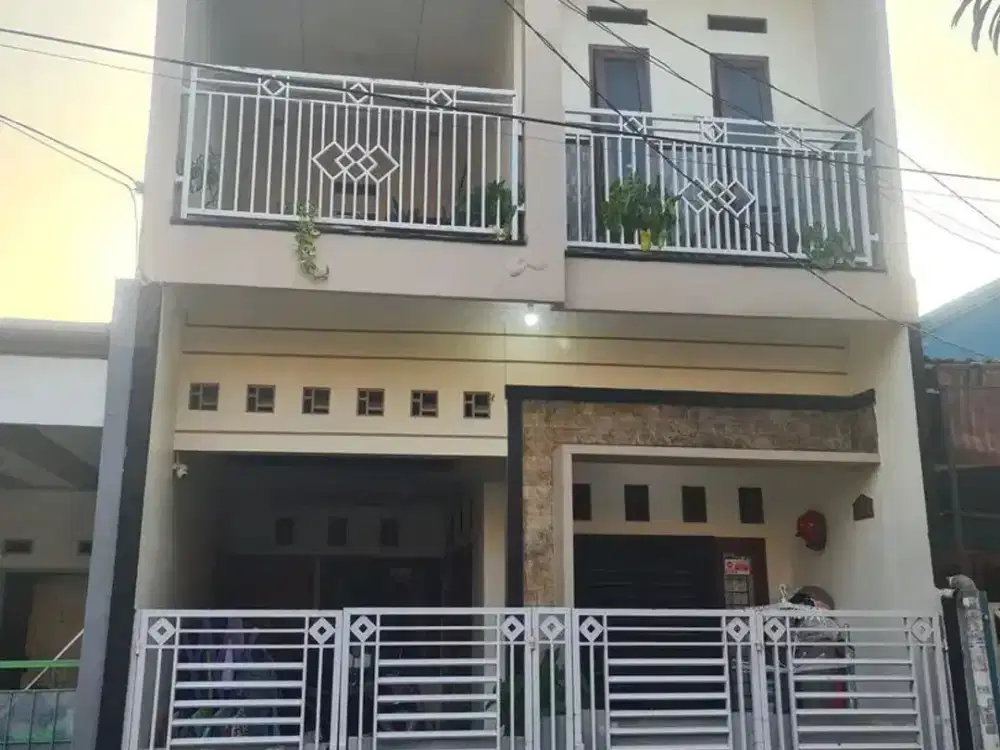 Rumah Mewah Seperti Baru Di MUTIARA GADING RIVIERA - TAMBUN UTARA