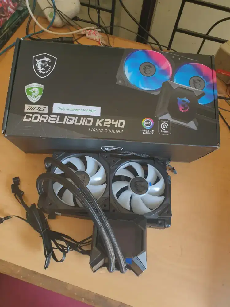 MSI Coreliquid K240 LCD