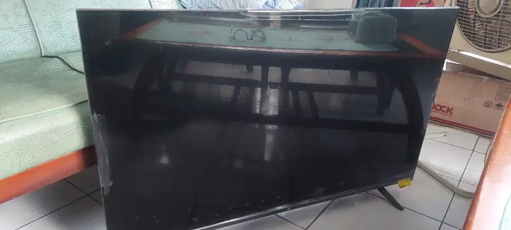 Xiaomi TV 43 inch masih plastikan