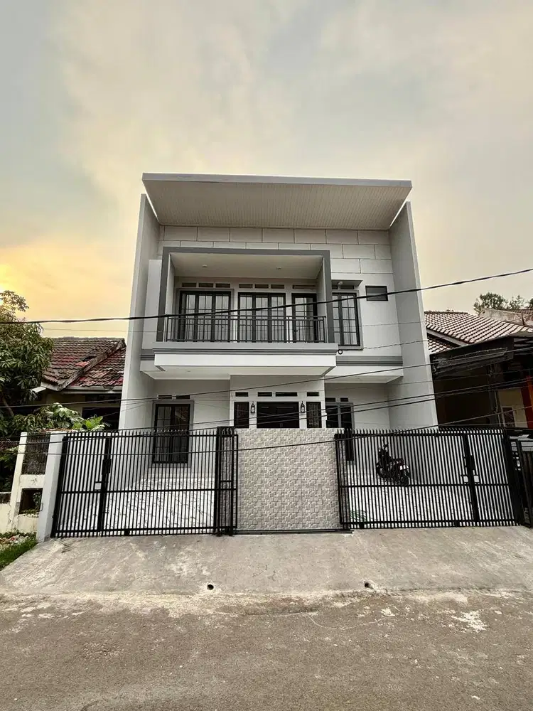 RUMAH BARU SIAP HUNI 2 LANTAI DI GRIYA LOKA BSD