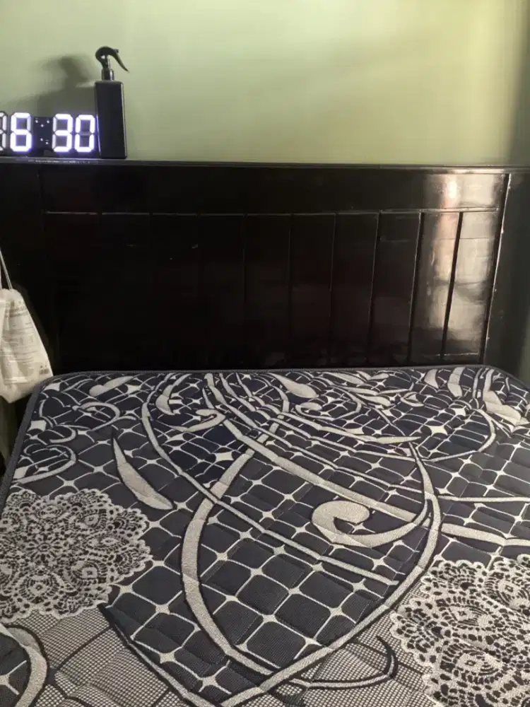 Dijual dipan uk. 120x200