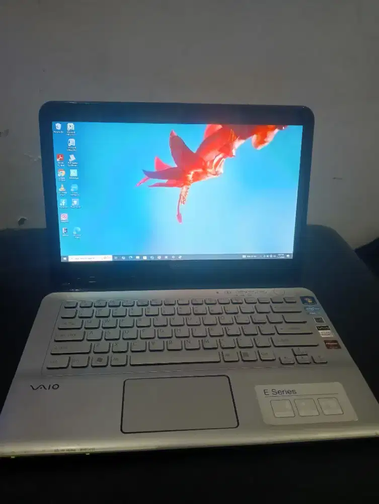 Laptop Sony vaio i5 eseries radeon