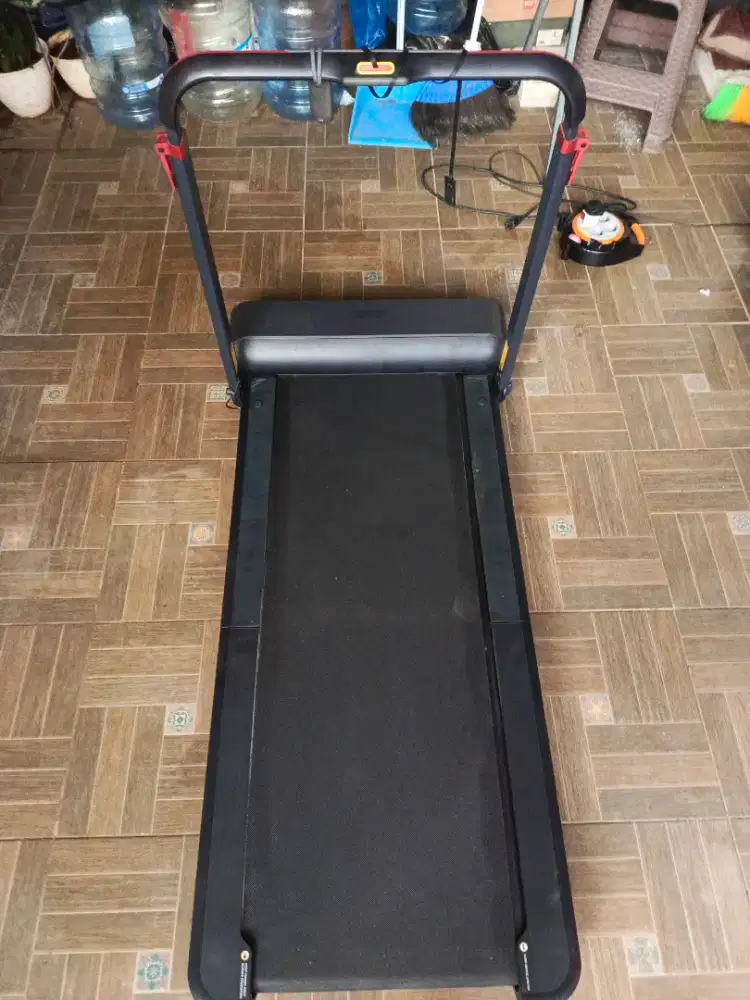 Dijual cepat Treadmill Walkingpad Kingsmith R1 Pro