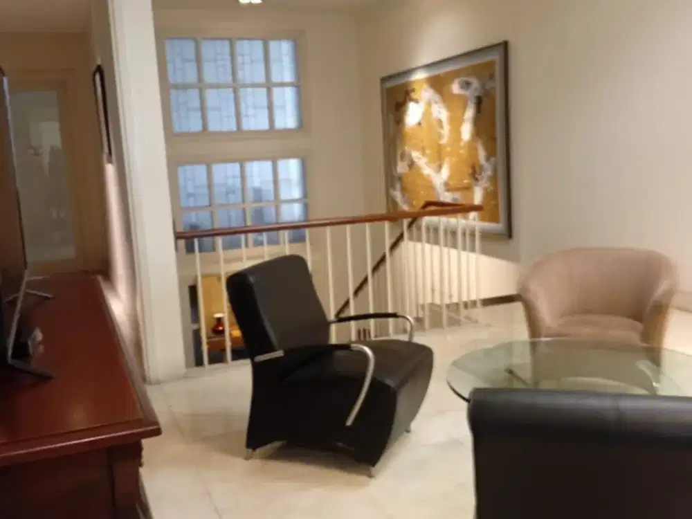 RUMAH WR.SUPRATMAN (MENDEKATI DIPONEGORO) SIAP HUNI STRATEGIS