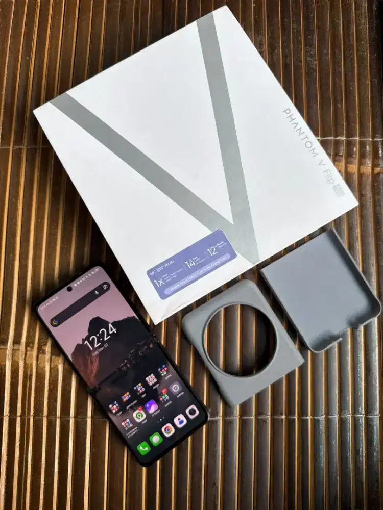 Tecno Phantom V Flip 5G mulus fullset garansi