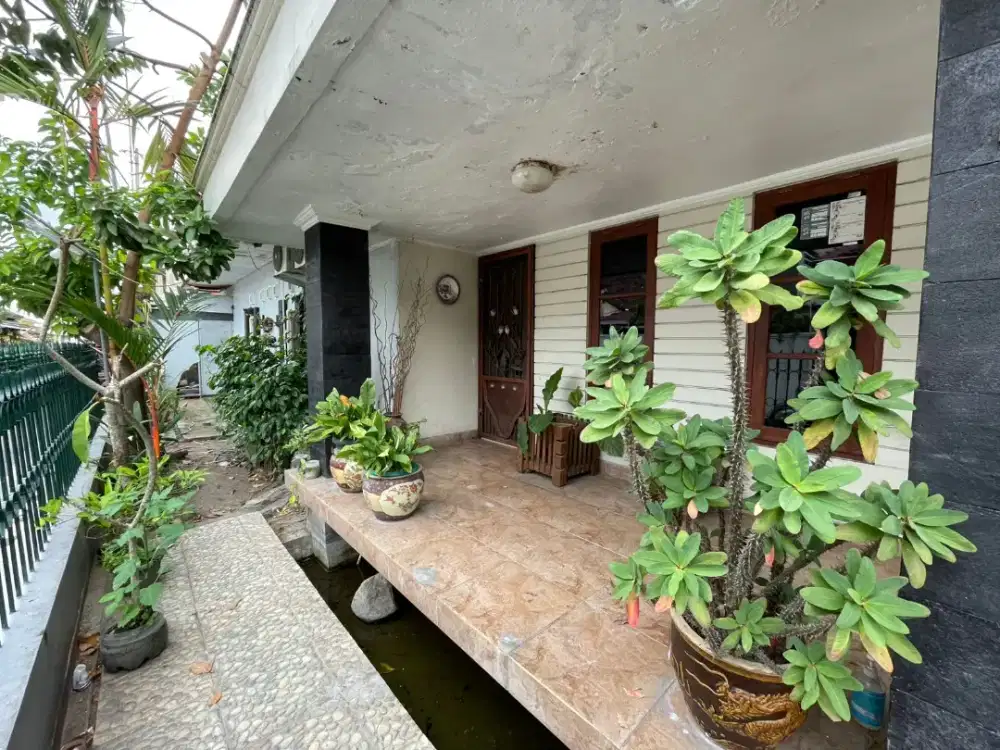 Dijual
Rumah di Jln Godean, Banyuraden Gamping, Sleman