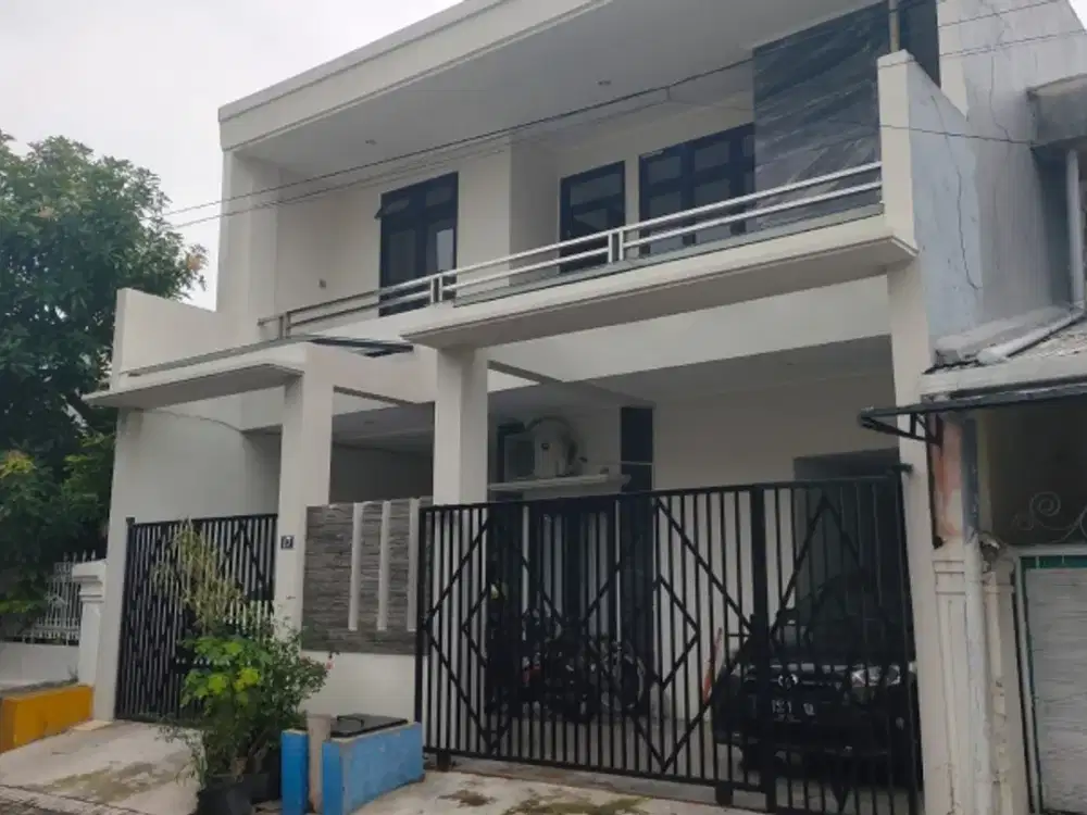 RUMAH BARUK TIMUR DEKET MERR.