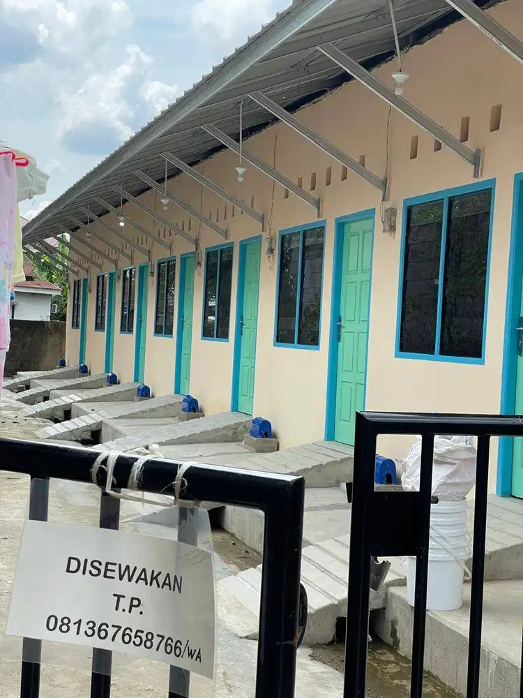 Kontrakan/Bedeng tahunan, Sematang Borang, ada 8 pintu Bangunan Baru,