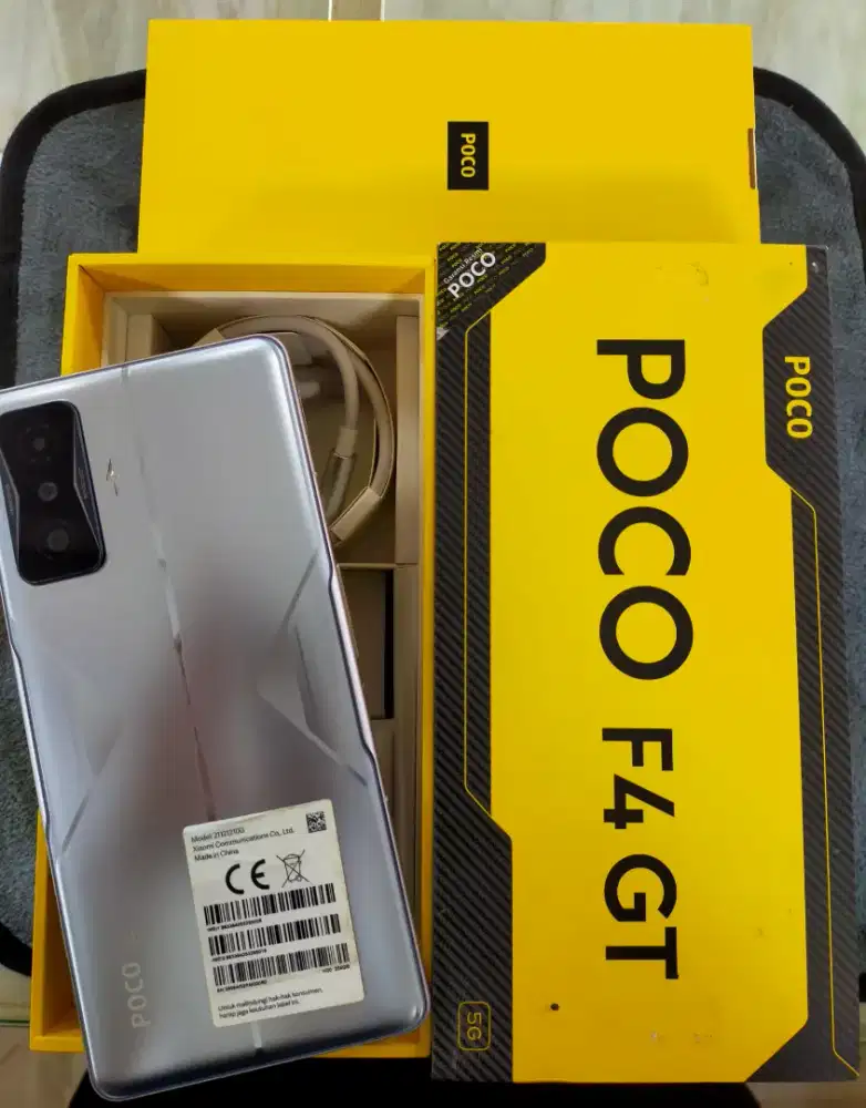 Poco F4 GT 5g Nfc ram 12/256 mulus dan perlengkapan blum dpke