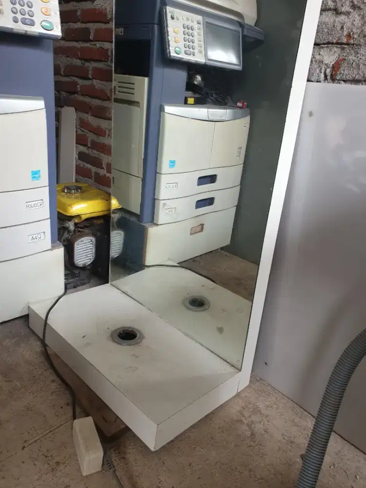 Kaca Cermin Berbingkai Ukuran Beasar ( 0.6 x 2.07 )