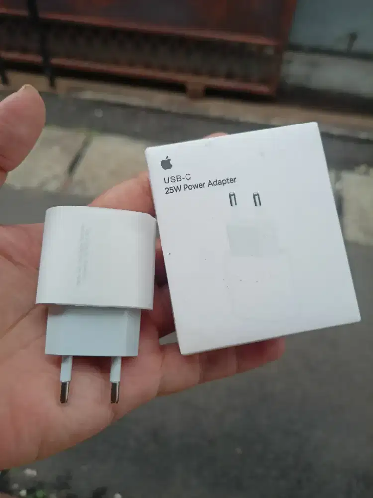Adaptor iPhone 20 watt