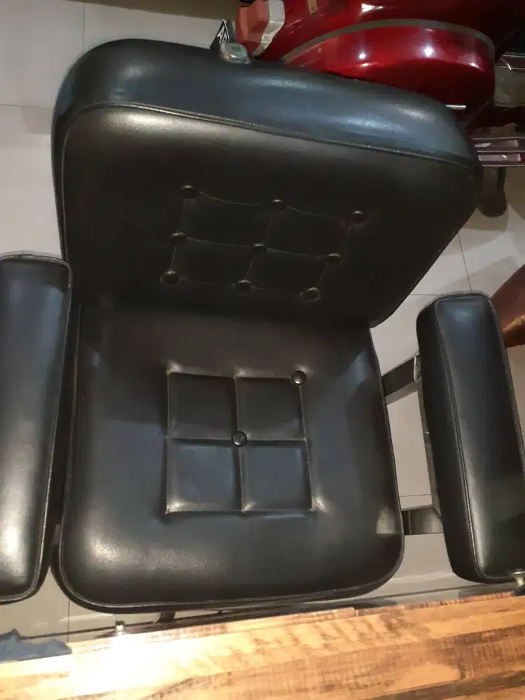 Di jual murah kursi barber