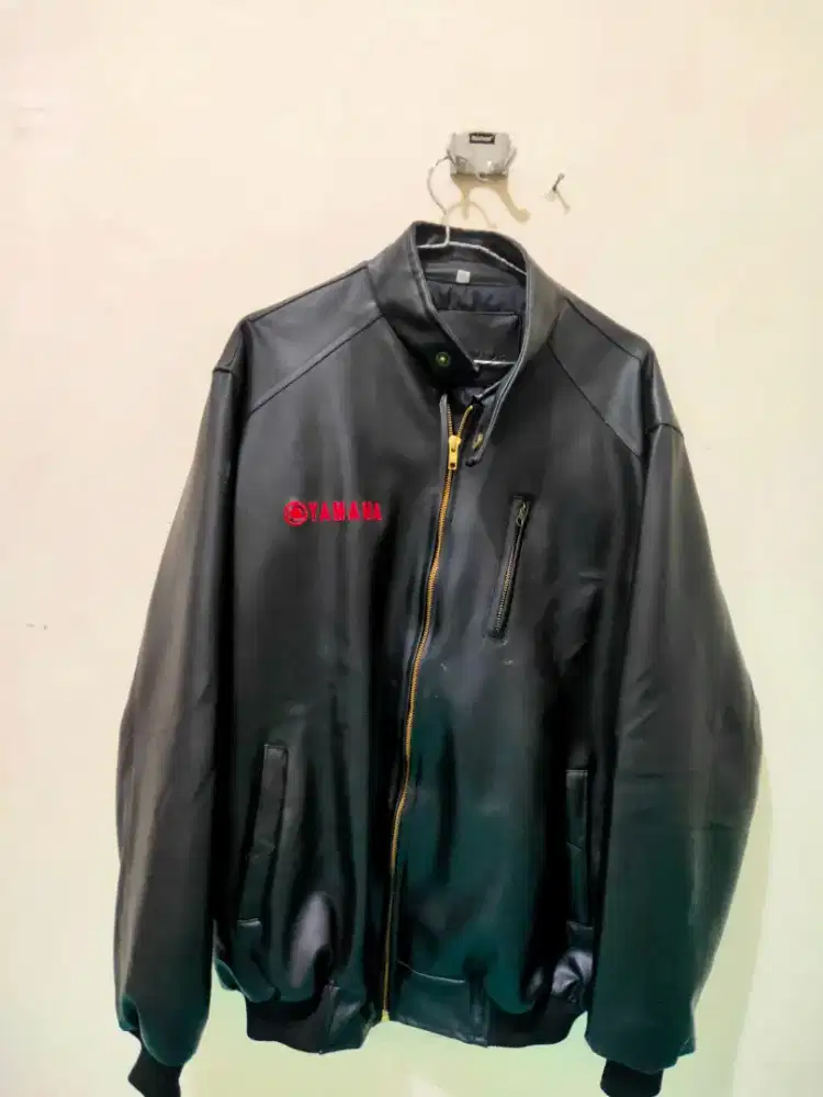 Jaket kulit Yamaha