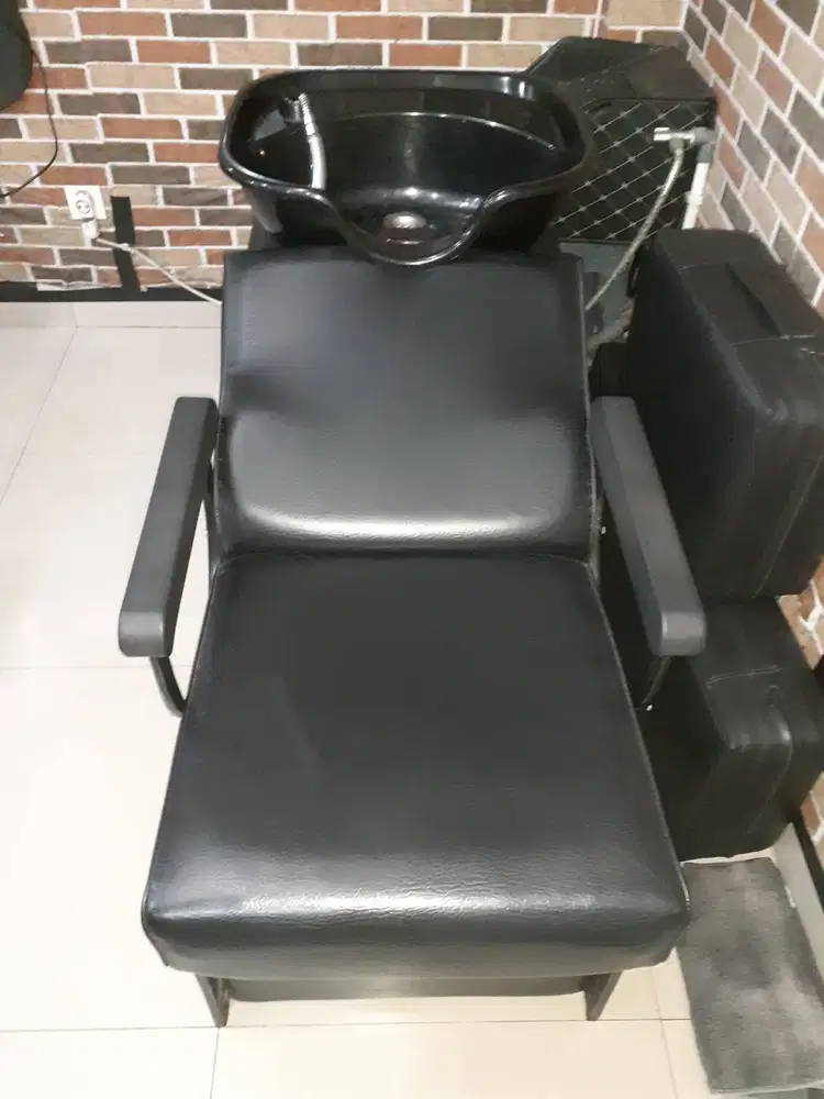 Di jual murah kursi Keramas barber