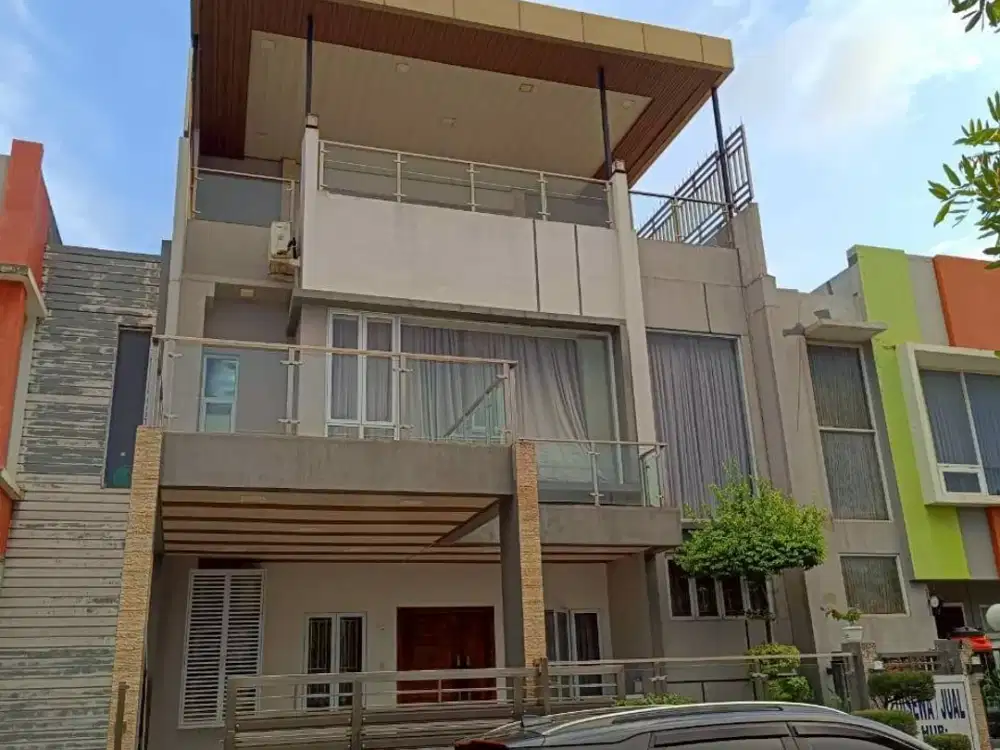 DIJUAL Rumah 3 Lantai daerah pasir Putih, Batam Center, Full Furnish, Siap huni