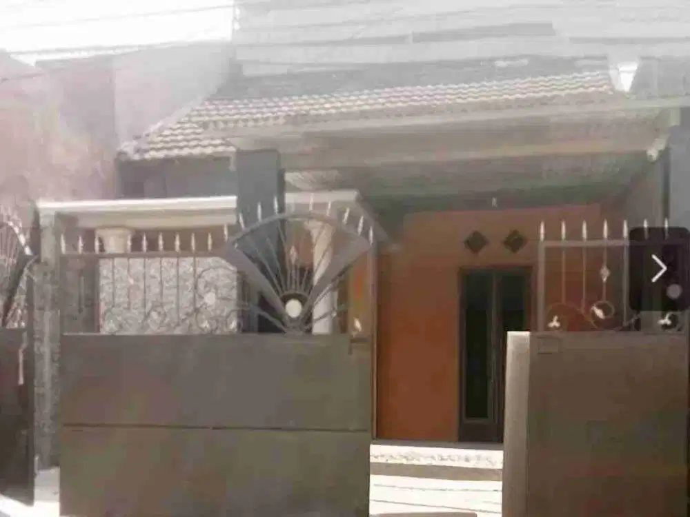 Dijual Rumah Wisma Indah Gununganyar
Luas Tanah : 7x15 (105m²)