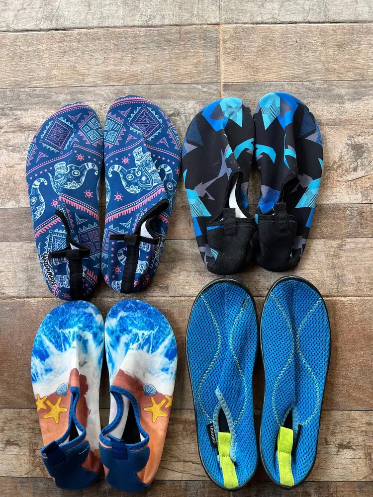 Sepatu pantai fleksibel