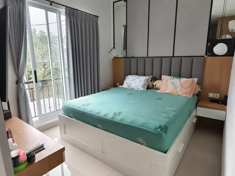 Rumah di SAVIA PARK NUSA LOKA BSD