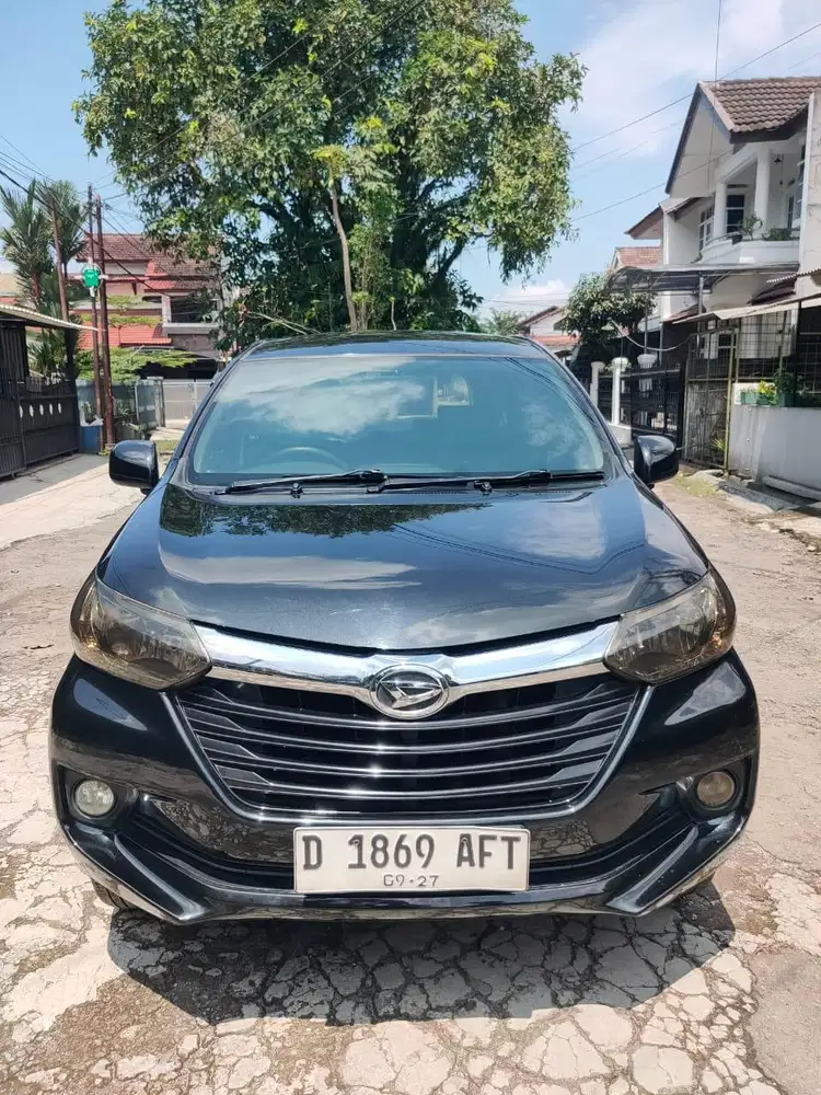 DAIHATSU XENIA R 1.3 MT 2017 HITAM ,