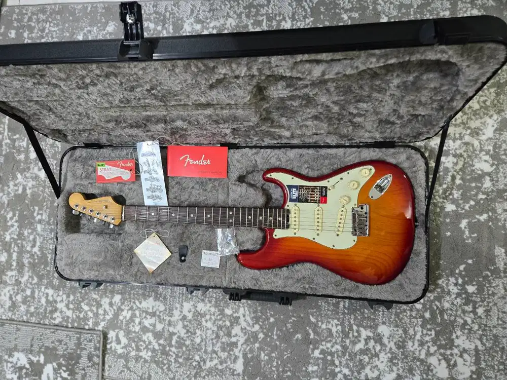 Fender USA American Elite