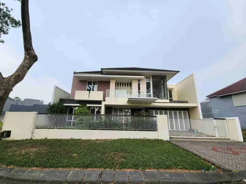 Jual Rumah Royal Residence Mewah Siap Huni Surabaya Barat Dekat Pakuwon Mall, Lenmarc Mall, dan Universitas Ciputra