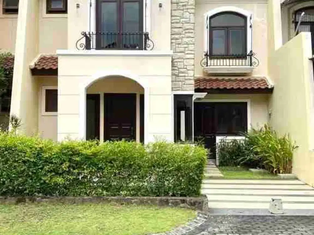 Jual Rumah Wisata Bukit Mas Cluster MADRID Surabaya barat Dekat Pakuwon Mall, Lenmarc Mall, dan Universitas Ciputr