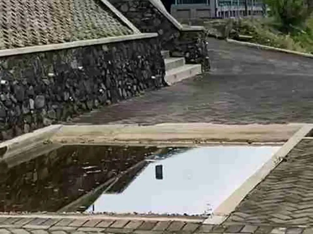 KANDANG SAPI MODEREN NGAJUM GUNUNG KAWI MALANG